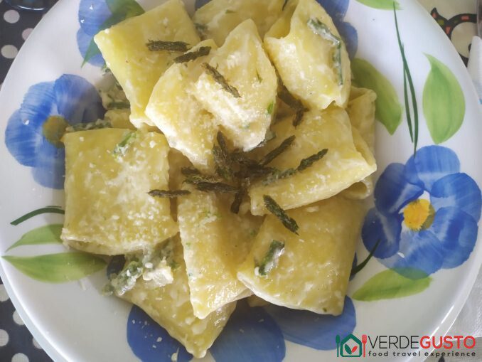 Paccheri con pesto agli asparagi selvatici -©Foto Anna Bruno/VerdeGusto