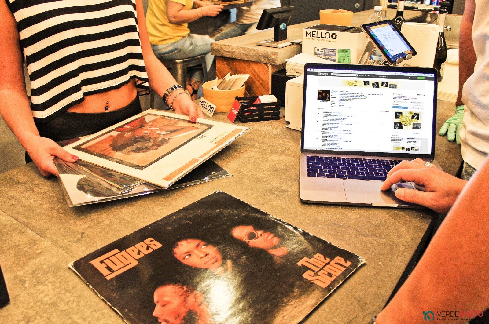 Pizzeria Melloo Vinyl Coin @ Melloo Florence