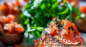Bruschetta al pomodoro e basilico