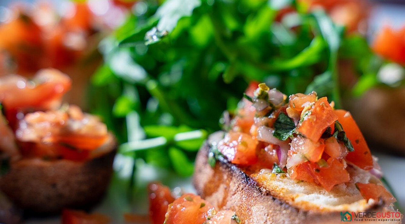 Bruschetta al pomodoro e basilico