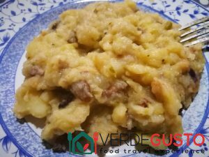Pasticcio di patate, fagioli e verza - mbrugliatella -©Foto Anna Bruno/VerdeGusto