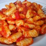 Gnocchi di patate al sugo di pomodoro -©Foto Anna Bruno/VerdeGusto