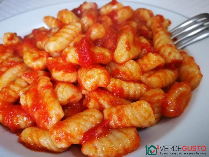 Gnocchi di patate al sugo di pomodoro -©Foto Anna Bruno/VerdeGusto