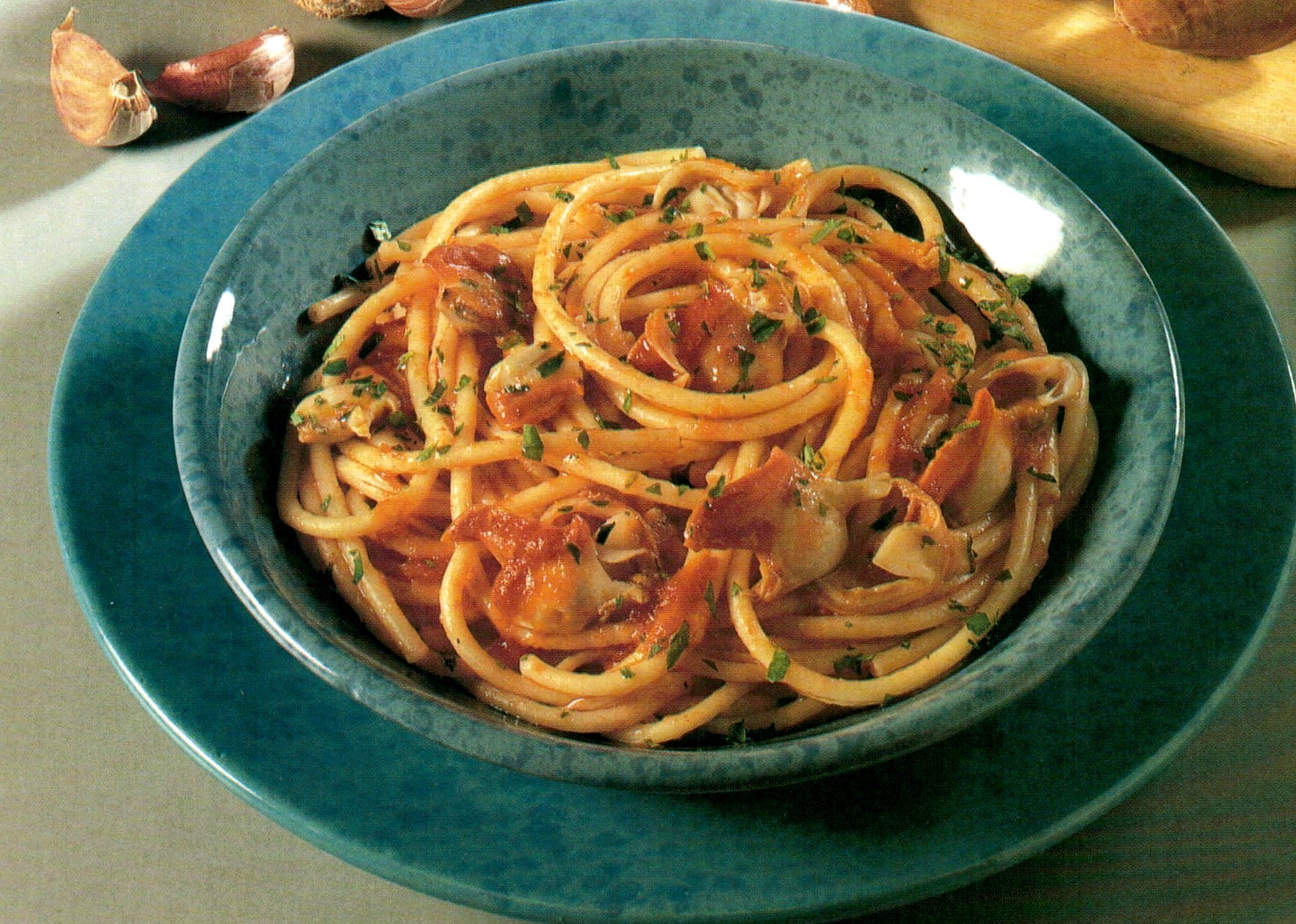 Bucatini with cockles