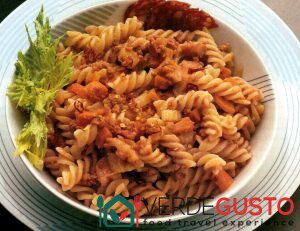 Fusilli con salame e ricotta alla irpina