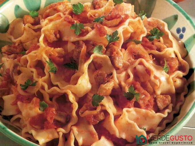 Reginette al ragù di maiale