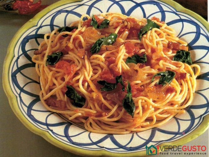 Spaghetti alla chitarra con ortiche