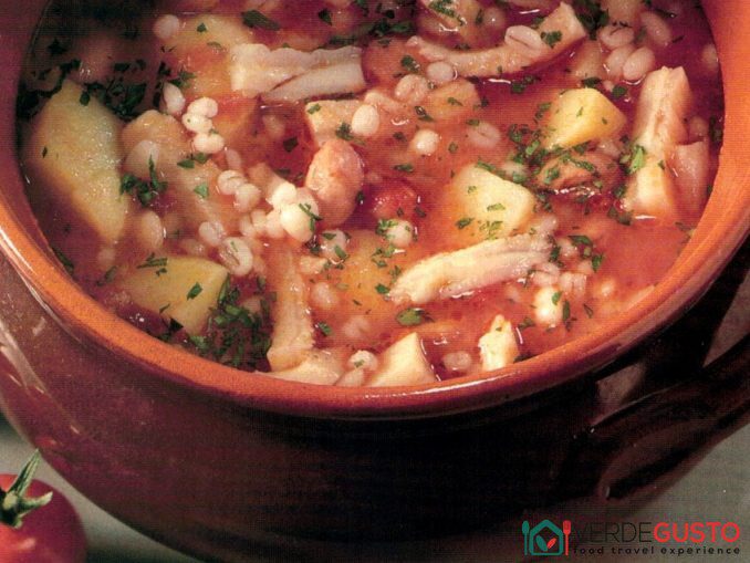 Zuppa di fagioli con orzo e trippa
