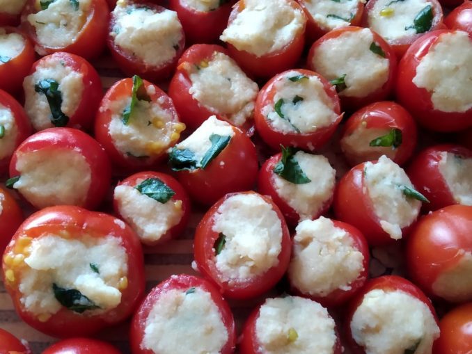 Pomodorini con il ripieno