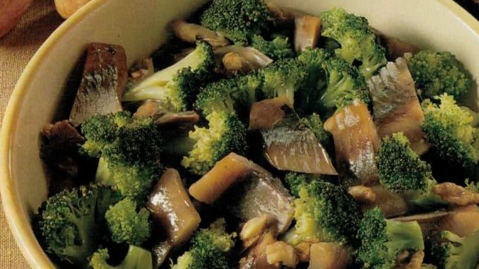 Broccoli con arringhe e noci