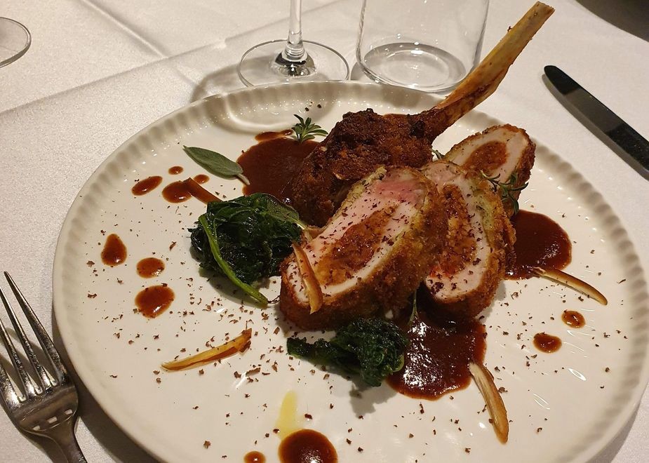 Costoletta di maiale e caciocavallo