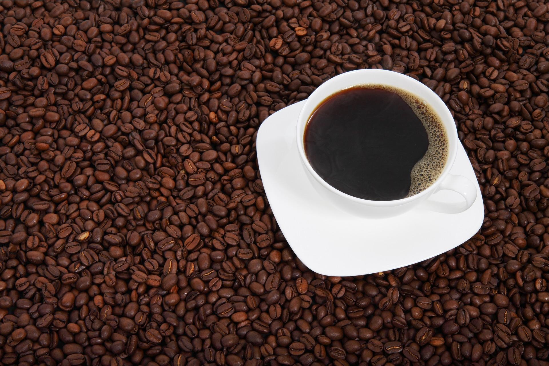Fagioli caffè e tazza