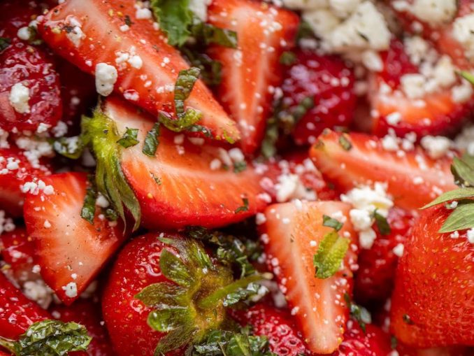 Insalata di fragole, menta e feta - Foto Jessica