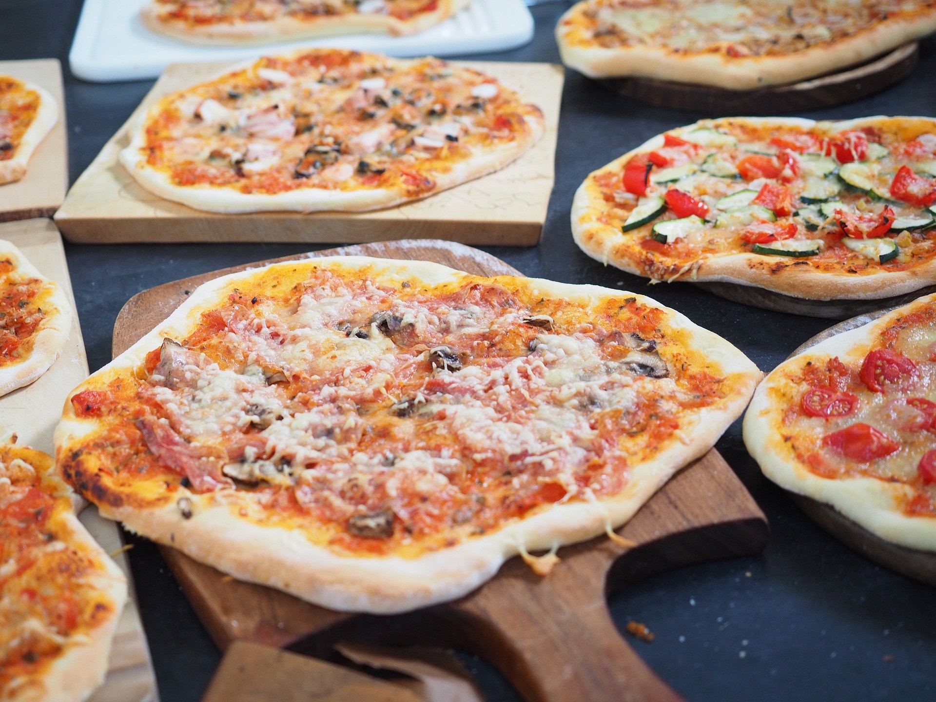 Pizza fatta in casa - Foto di Hans