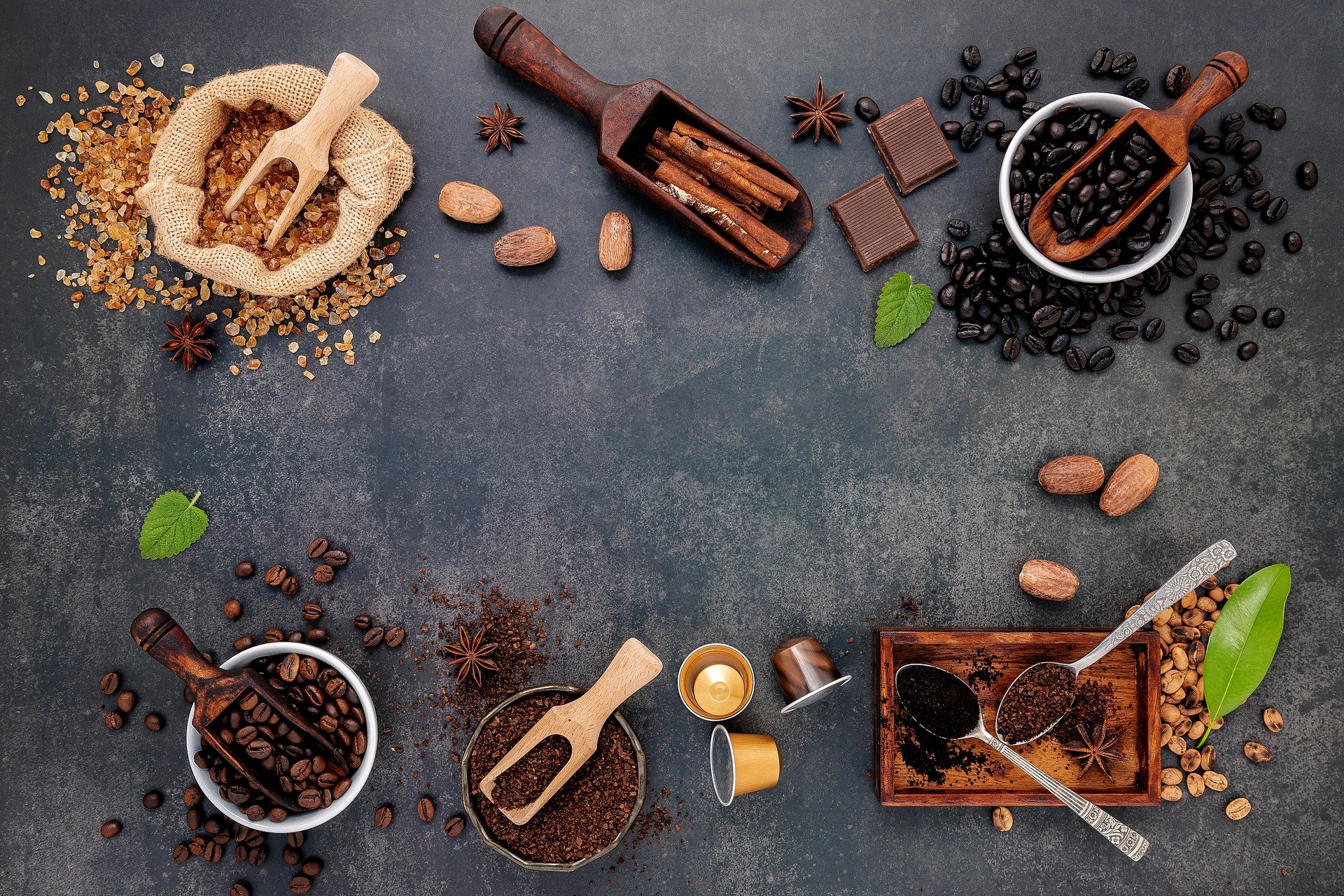 Caffè - Foto di Seksak Kerdkanno