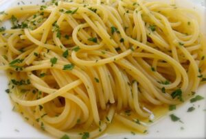 Spaghetti con colatura di alici di Cetrara