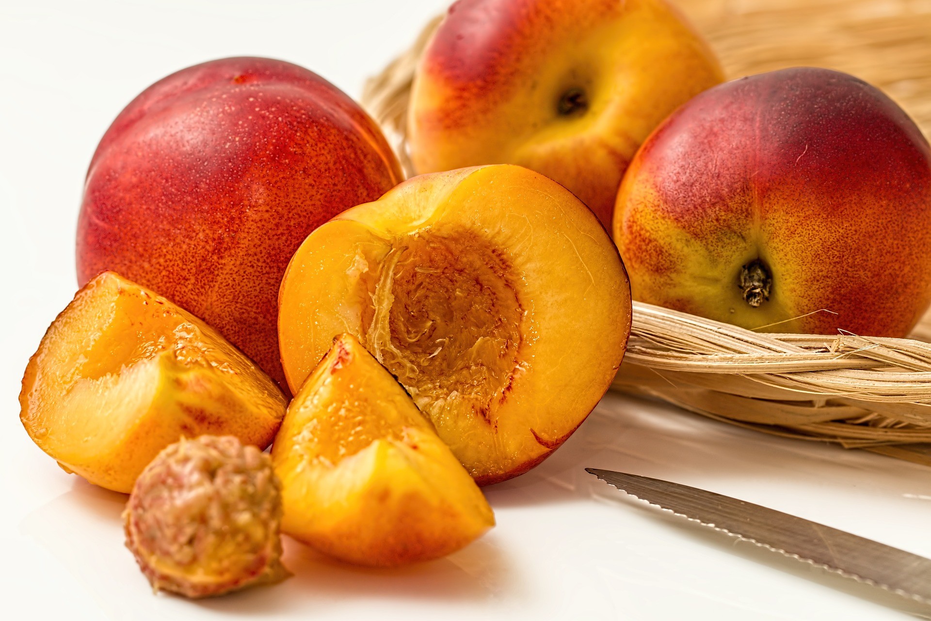 Pesche, frutta estiva