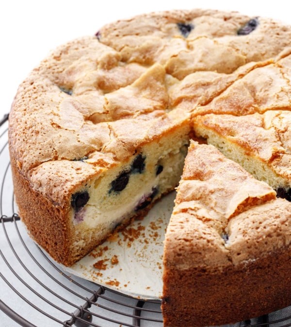 Torta con formaggio cremoso ai mirtilli