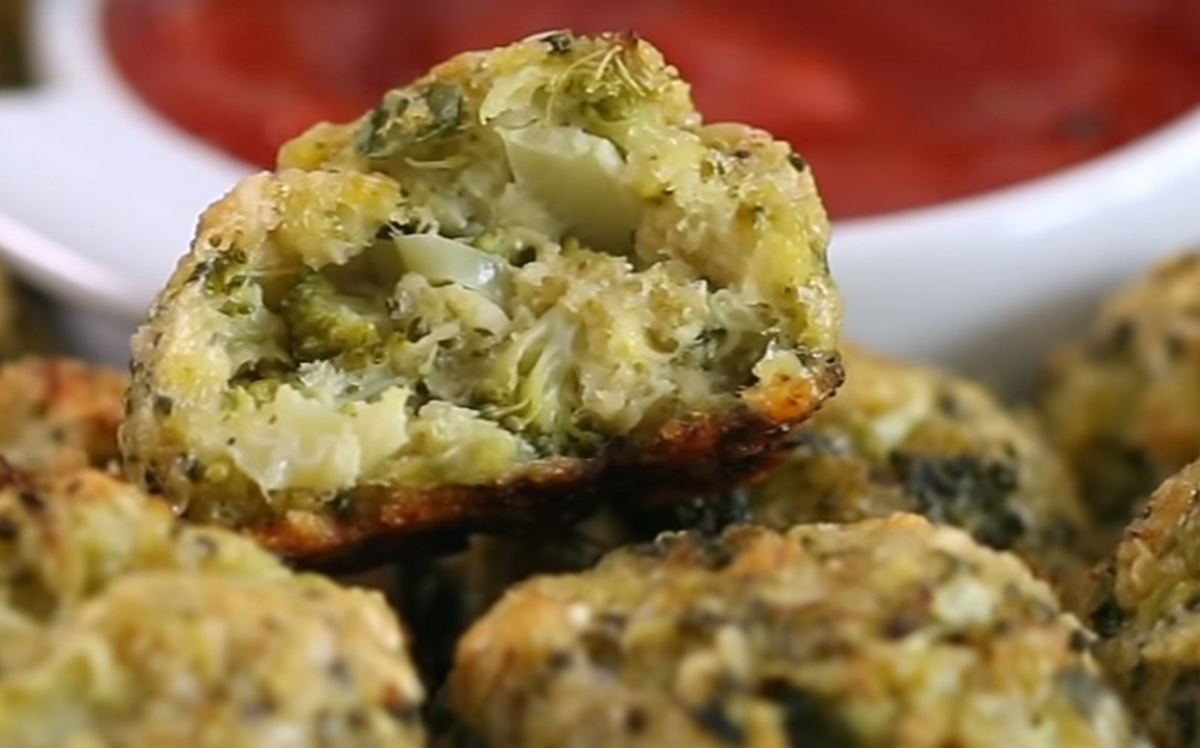 Polpette di broccoli e formaggio a forno