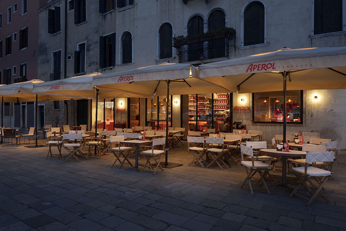 Aperol Terrace, Venedig – Foto von Santi Caleca