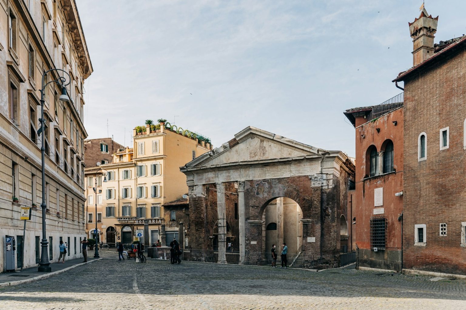 Portico d'Ottavia nel Ghetto Ebraico di Roma - Foto di Gabriella Clare Marino U