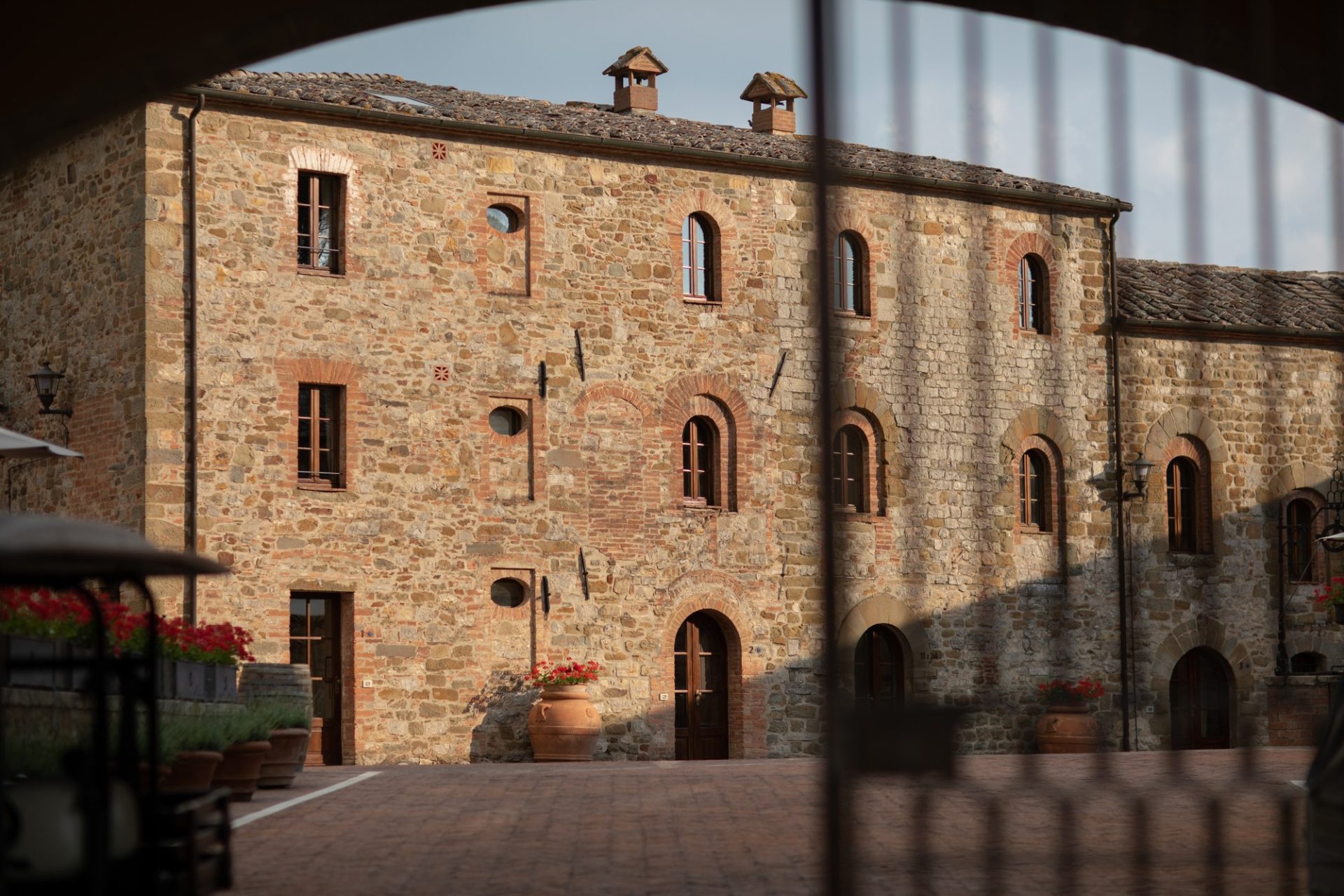 Esterno del Castel Monastero - Foto US