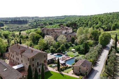 Außenansicht von Castel Monastero - US-Foto