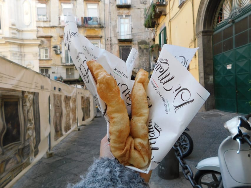 Neapolitan Streed Food - Gyg Photo