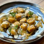 Gnocchi di zucca con crema di pecorino e funghi porcini- Foto US